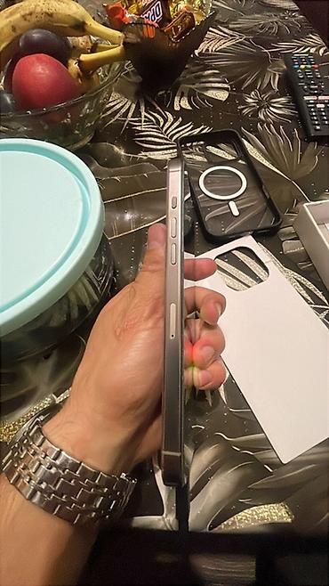 iphone 16 pro 128 gb qiymeti: IPhone 16 Pro Max, 1 TB, Qara, Simsiz şarj — 7