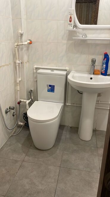 Binalar: Yasamal r. Insaatcilar metrosuna yaxin 3 otagli ev kiraye verilir — 23