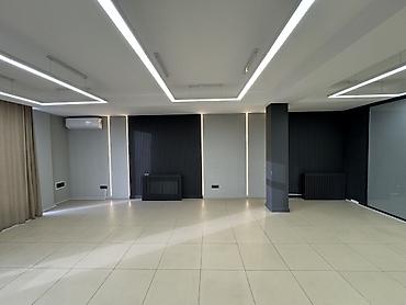 офис квартира: Сдаю Офис целиком: 100 м², В бизнес центре, С ремонтом, С высокими потолками — 1