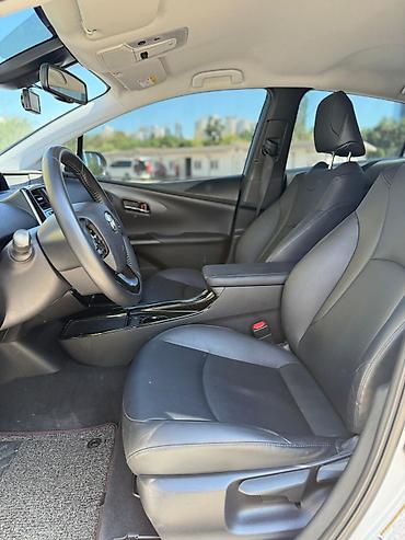альфард 2020: Toyota Prius: 2020 г., 1.8 л, Автомат, Гибрид, Хэтчбэк — 6