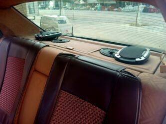 Mercedes-Benz: Mercedes-Benz 220: 2.2 l | 1993 il Sedan — 5