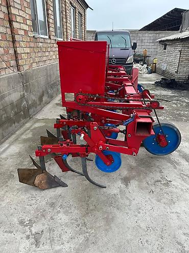 Междурядные культиваторы: Продаю культиватор 7ми рядный. секции усиленныйе на подшипниках. рама — 2