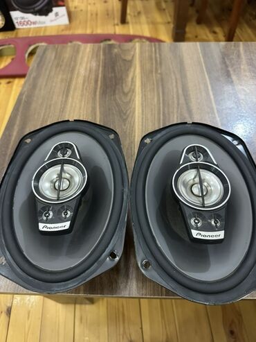 Monitorlar: İdeal vəziyyətdədir 750 lik Pioneer orjinal kodludur təmirdə olmayıb