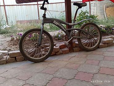 BMX велосипед с уникальной рамой и литыми колесами - Тип: BMX
