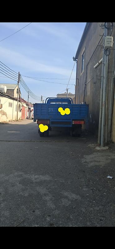 Yük maşınları: Yük daşıma üçün kiçik tonnajlı yük maşını. Xüsusiyyətlər: - Rəng — 5