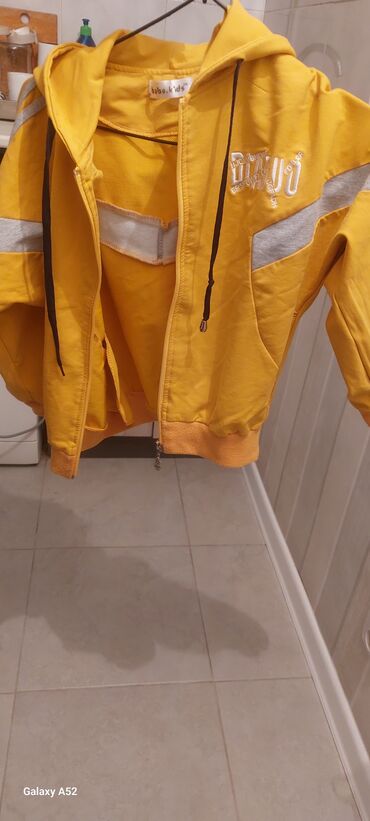 Верхняя одежда: Куртка 1000 сом тонкий пух на осень 7-8лет обувь ортопедический 34раз — 9