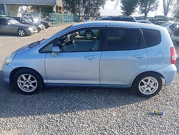 купе автомобили: Honda Fit: 2003 г., 1.3 л, Автомат, Бензин, Хэтчбэк — 5