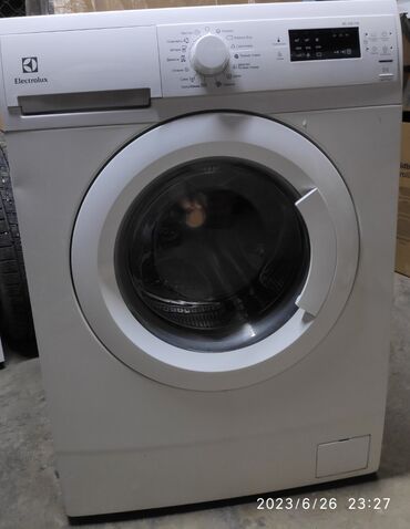 ремень стиральная машина: Стиральная машина Electrolux, Б/у, Автомат, До 5 кг, Компактная