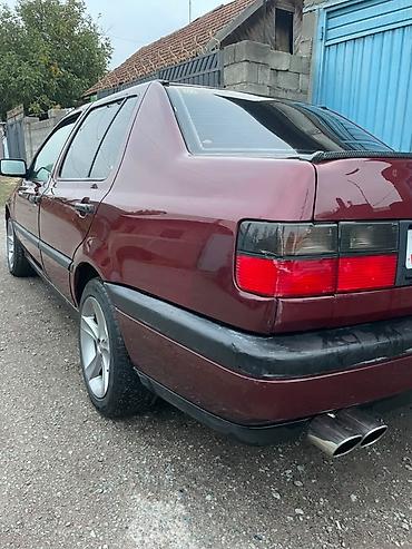 Volkswagen: Volkswagen Vento: 1992 г., 1.8 л, Бензин, Седан — 3