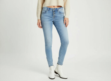 szare sandały na słupku ccc: Jeans for women, size S