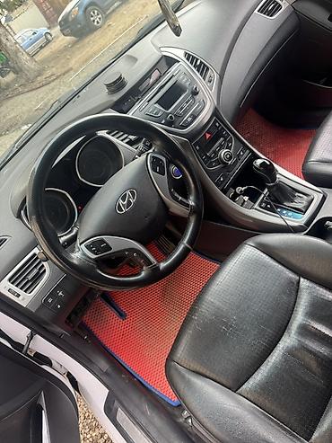 Hyundai: Hyundai Avante: 2016 г., 1.6 л, Автомат, Бензин, Седан — 5