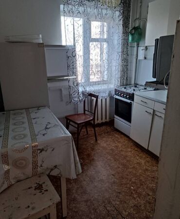 дешевые квартиры в бишкеке: 1 комната, 30 м², Хрущевка, 3 этаж, Косметический ремонт