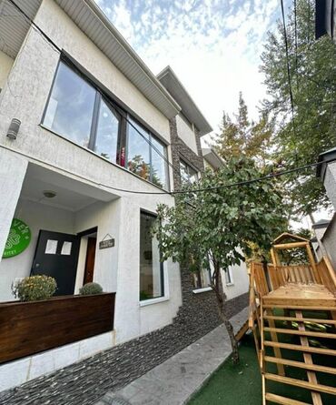Продажа домов: Дом, 350 м², 10 комнат, Агентство недвижимости