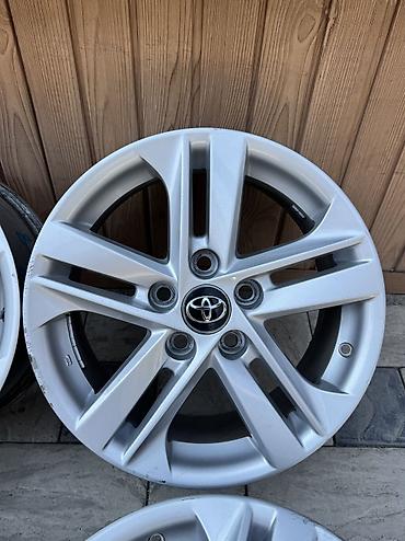 corola: Литые Диски R 16 Toyota, Комплект, отверстий - 5, Б/у — 5