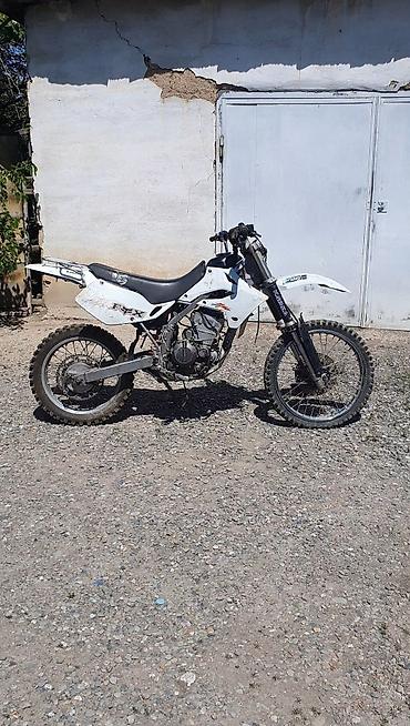 рынок мотоциклов: Эндуро Kawasaki, 250 куб. см, Бензин, Взрослый, Б/у — 1