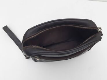 Torbe: MONA prirodna koza Materijal Prirodna koza Dimenzije 23x13x8cm U — 9