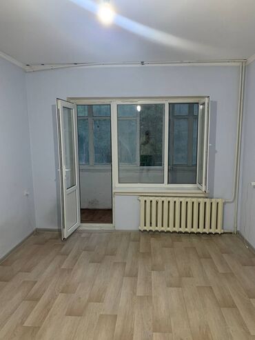 продаю квартиру в городе кант: 3 комнаты, 72 м², 1 этаж, Старый ремонт
