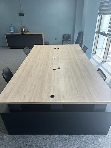masa satisi: Ofis üçün böyük ölçülü modular iş masası dəsti - 6–8 nəfərlik — 1