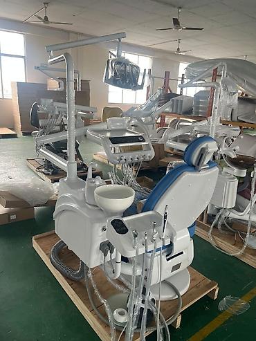 скалер: Продаю стом установки в комплекте скейлер лампа стул врача . Новые — 2