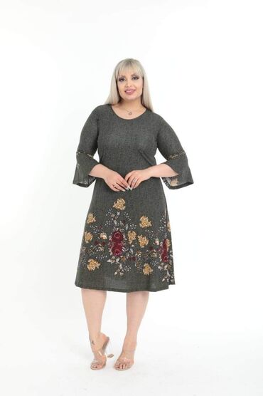 Haljine: Xl do 4xl
3000 na lalafo.rs — 11 Haljine: Xl do 4xl
3000 — 11