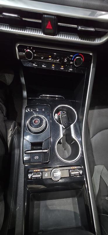 Продажа авто: Kia K5: 2022 г., 2 л, Автомат, Газ, Седан — 6
