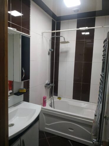 Uzunmüddətli kirayə mənzillər: Yeni guneslide lukoil zapravkanin yaninda 9 mertebenin 2ci — 13