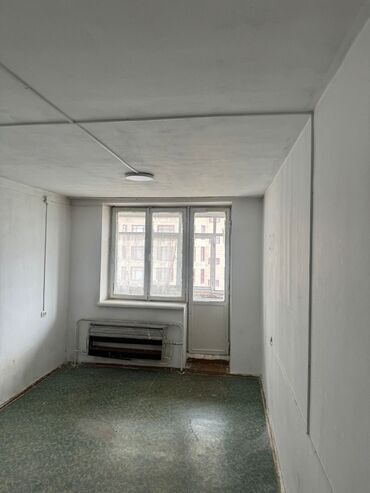 Продажа квартир: 1 комната, 21 м², Общежитие и гостиничного типа, 4 этаж, Старый ремонт