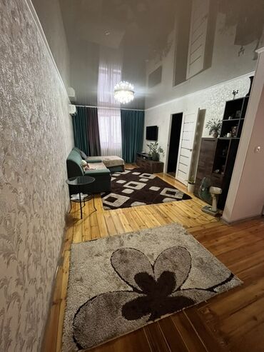 продажа квартир срочно: 2 комнаты, 43 м², Индивидуалка, 3 этаж, Косметический ремонт