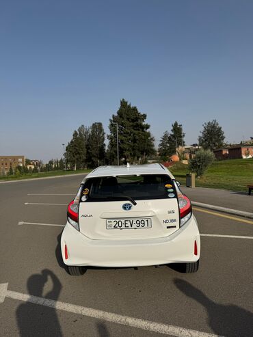 Toyota: Toyota Prius: 1.5 l | 2019 il Hetçbek — 2