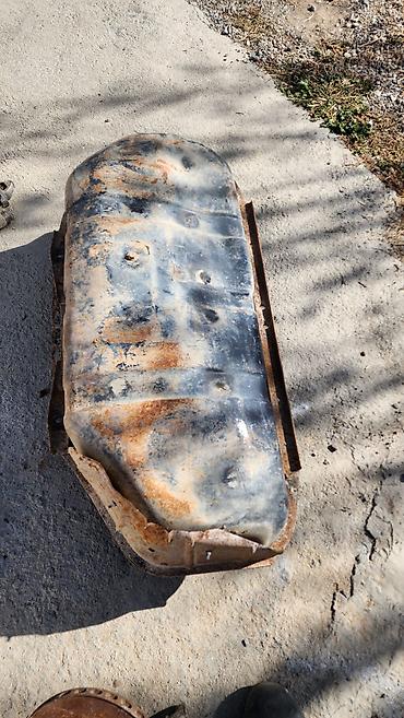 Другие автозапчасти: Запчасти Паджеро 2 Правый дверь 8000 сом Прав зеркало 2000 сом — 9