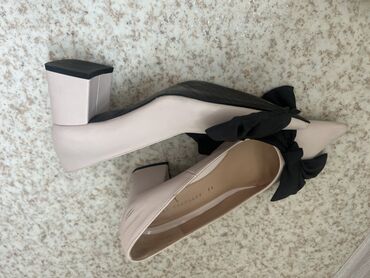 обувь зимняя женская: Туфли 36, цвет - Бежевый