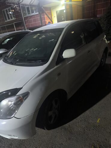 жук ташуучу уналар: Toyota ist: 2002 г., 1.5 л, Автомат, Бензин, Хетчбек