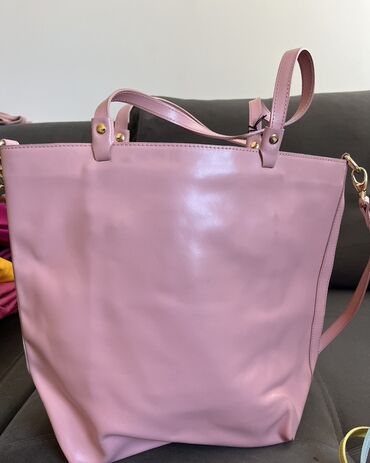 Torbe: Set torbi – različiti modeli i boje - Žuta torba od zrnaste kože na lalafo.rs — 10 Torbe: Set torbi – različiti modeli i boje - Žuta torba od zrnaste kože — 10