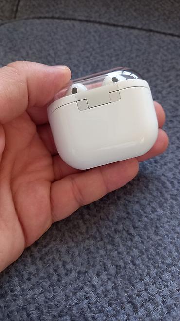 tws: İşlənmiş Simsiz (Bluetooth) Qulaqcıqlar, Samsung, rəng - Ağ — 4
