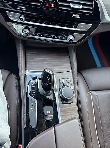 шторка црв: BMW 5 series: 2019 г., 2 л, Автомат, Дизель, Седан — 8