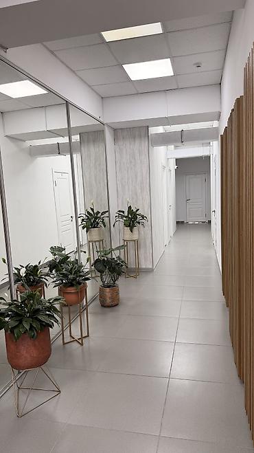 аренда мест бишкек: Аренда офисов, 30 м², В бизнес центре, 1 линия — 2