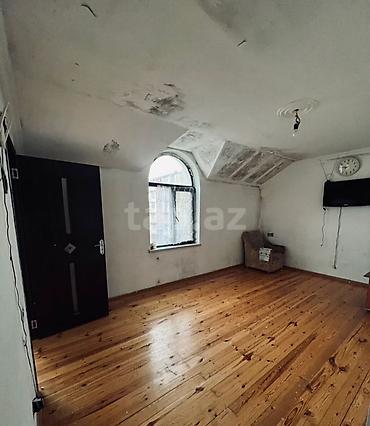 Köhnə tikili: 2 otaqlı mənzil – şəhər daxili məhəllədə Plan və sahə: - 2 ayrı otaq — 7