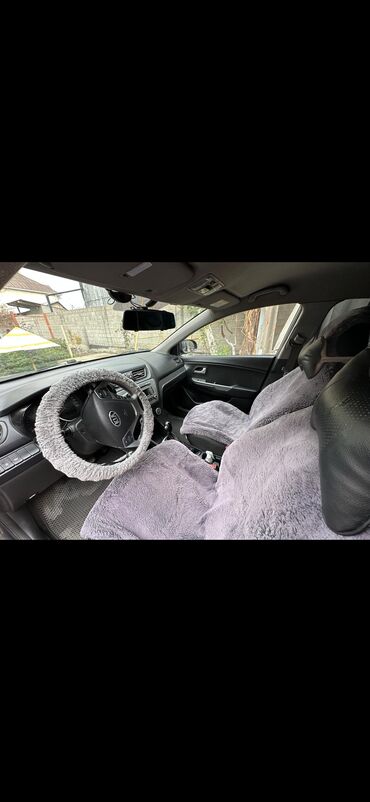 Kia: Kia Rio: 2017 г., Седан — 6