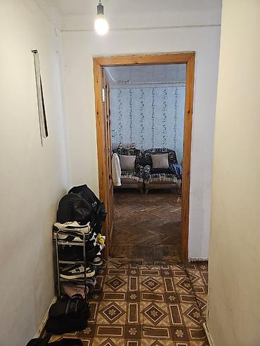 Daşınmaz əmlak: 2 otaqlı mənzil — tam təchizatlı - Geniş və işıqlı zal: taxta parket — 7