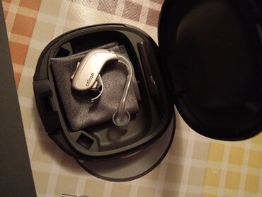 Slušni aparati: Nov Slusni aparat oticon — 9