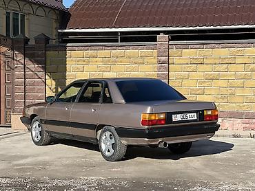 Audi: Audi 100: 1988 г., 1.8 л, Механика — 6