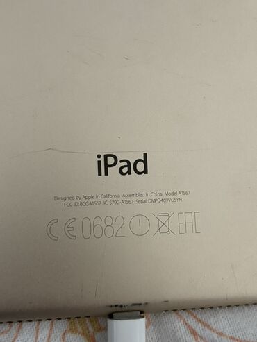 Tableti: Na prodaju ipad za delove  Imaju iCloud  Cena 20€ komad  Broj telefona — 4
