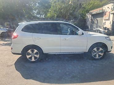 kreditle avtomobil: Hyundai Santa Fe: 2.4 л | 2012 г. Внедорожник — 5
