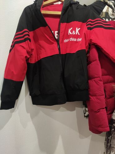 Прокат детских карнавальных костюмов: Куртки для мальчиков зимние, осенне-весенние ветровки, красная куртка — 8