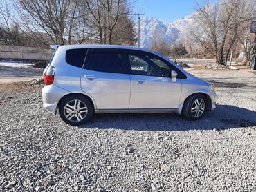 адисей 2005: Honda Fit: 2005 г., 1.5 л, Вариатор, Бензин, Хетчбек