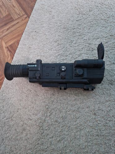 прикормочный кораблик для рыбалки: Цифровой П.Н.В. Pulsar Digisight N770A. с креплением Weaver