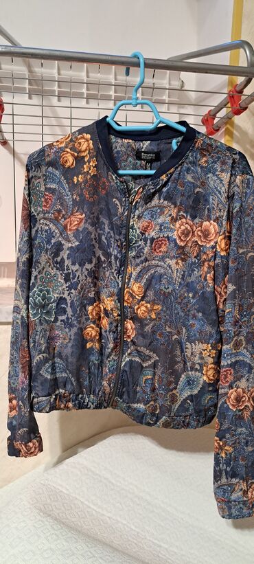 yun jaketlər: Bershka, M