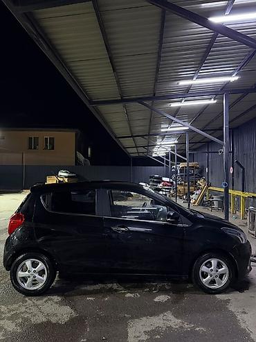 Продажа авто: Chevrolet Spark: 2017 г., 1 л, Автомат, Бензин, Хэтчбэк — 5