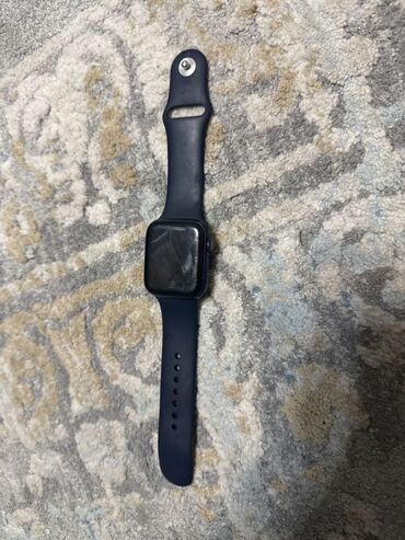 янтарь часы: Умные часы Apple Watch с синим ремешком. Функции включают в себя