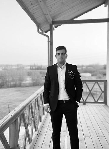 satici axtariram: Satış məsləhətçisi, Kişi, 25 yaş, 1 ildən az təcrübə, Kosmetika və parfümeriya — 1